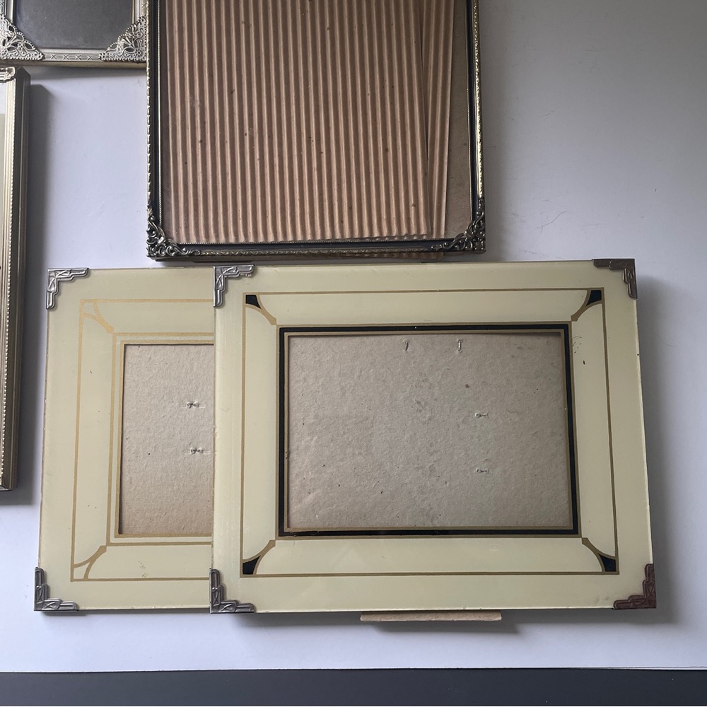 Vintage Picture Frames Lot of 5, Mixed Sizes, Table Top, with Glass - Picture 3 of 11